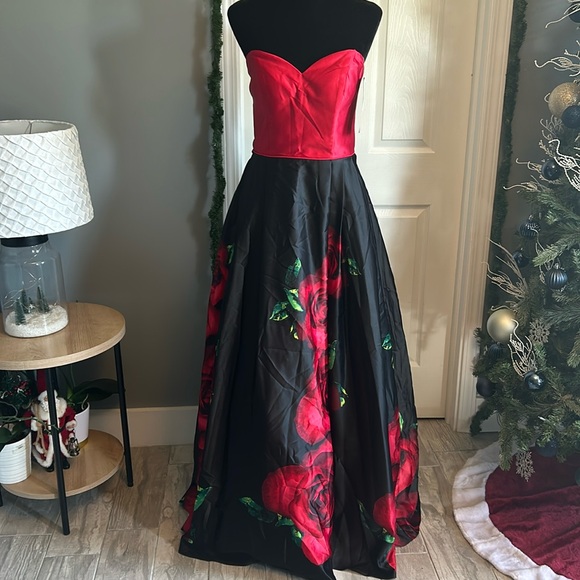 Stacy Sklar Dresses & Skirts - Roses Stacy Skylar